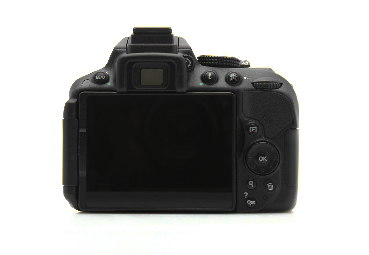 Used Nikon D5300 24.2 MP Camera Body with 18-140mm VR Lens