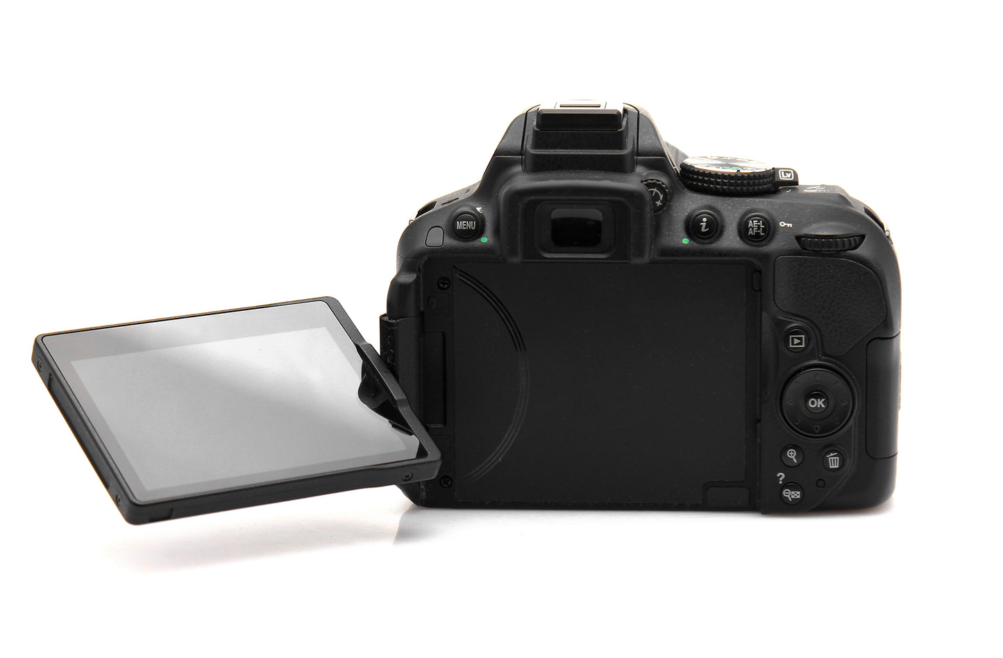 Used Nikon D5300 24.2 MP Camera Body with 18-140mm VR Lens