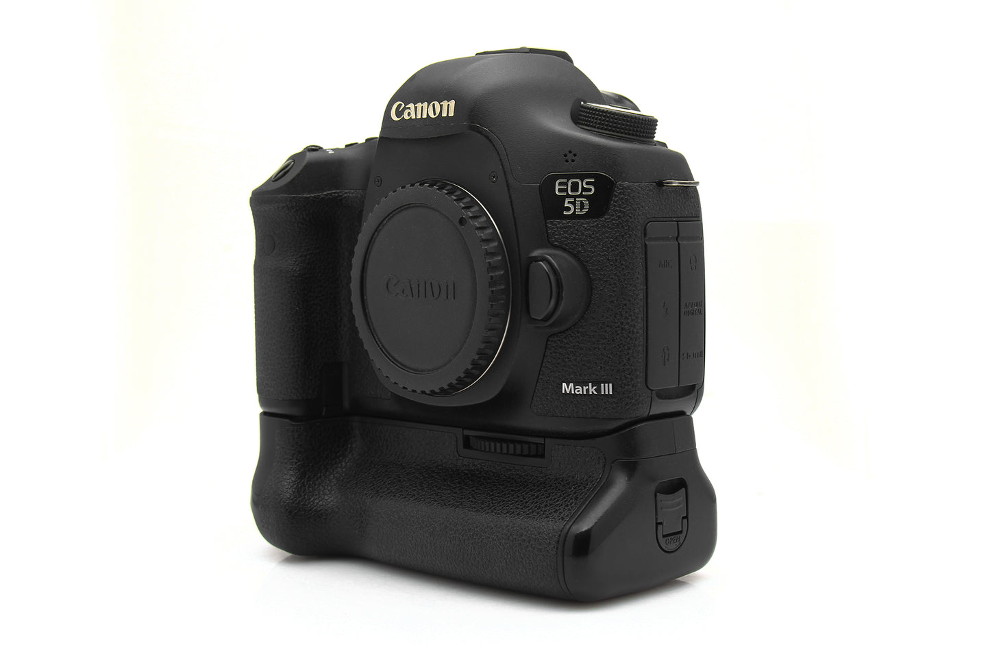 Used Canon 5D iii 22.3 MP Camera Body with Battery Grip