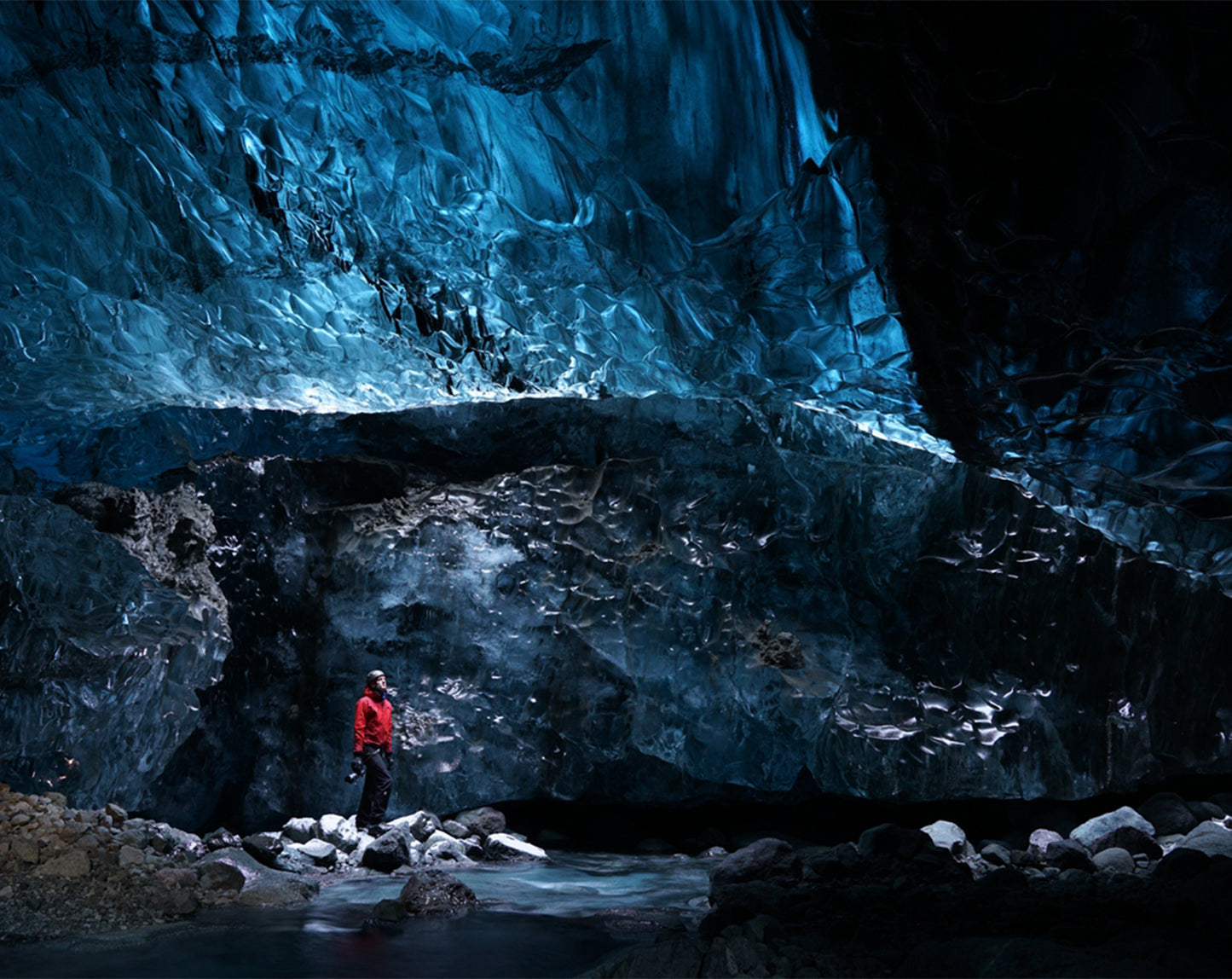 Used SONY FE 24-70mm f/2.8 GM lens