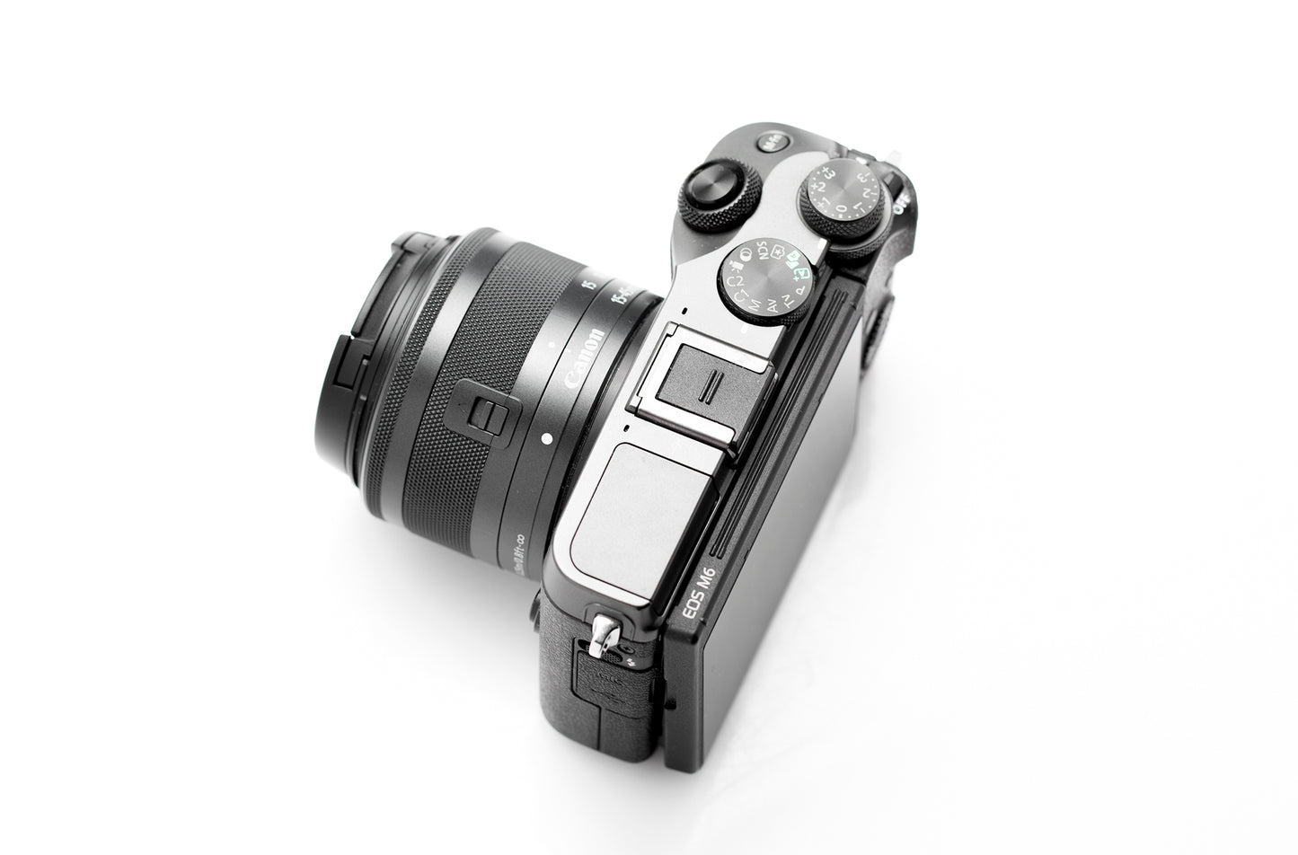 Used Canon M6 + EF-M 15-45mm IS STM Lens