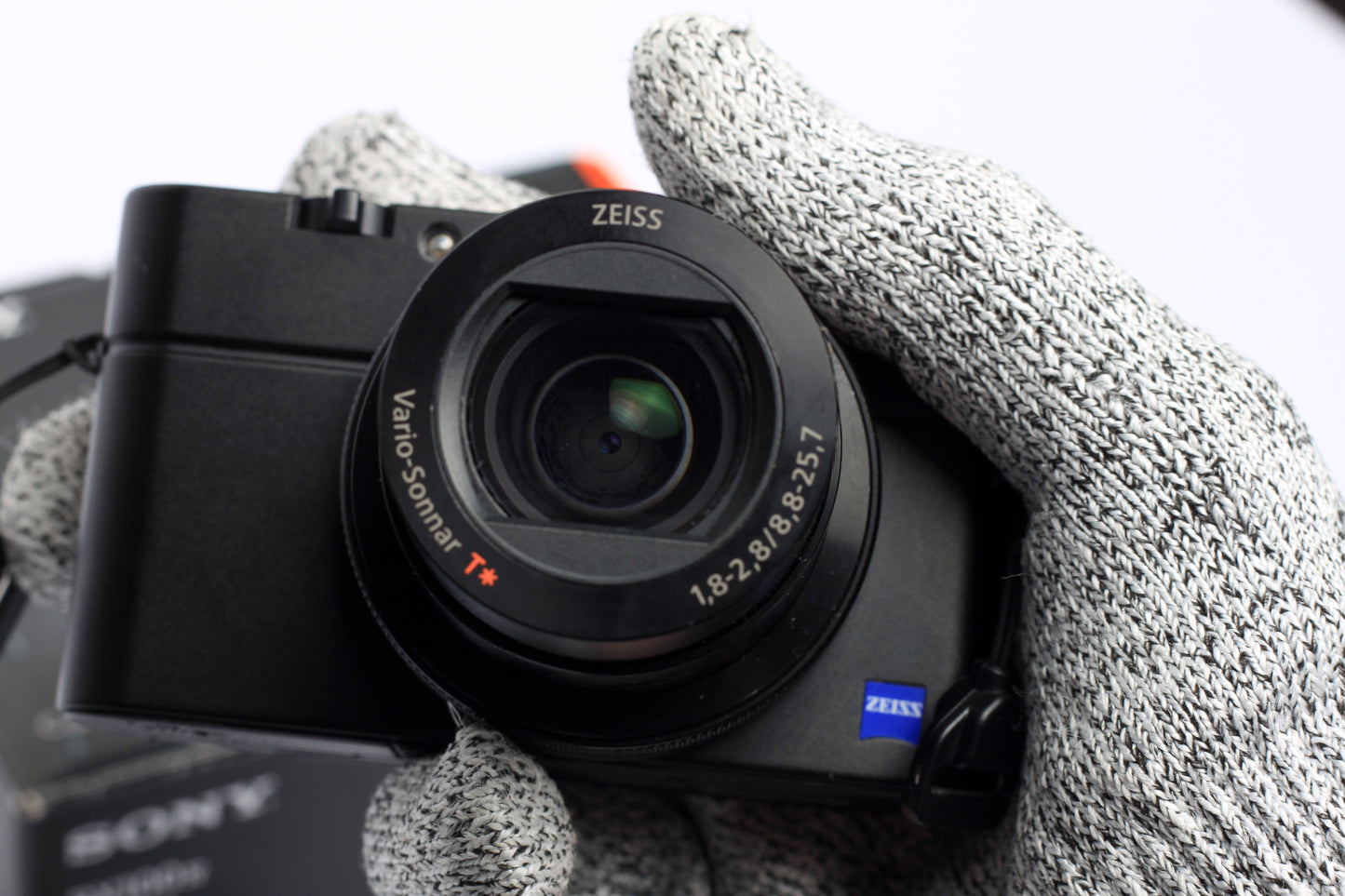 Used 1000fps / Sony RX100 IV CyberShot Camera
