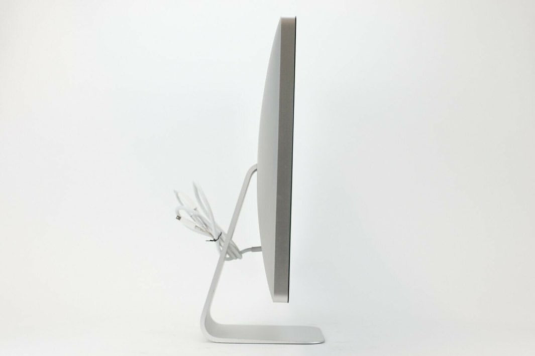 Used Apple 27 inch Cinema Display