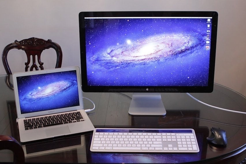 Used Apple 27 inch Cinema Display