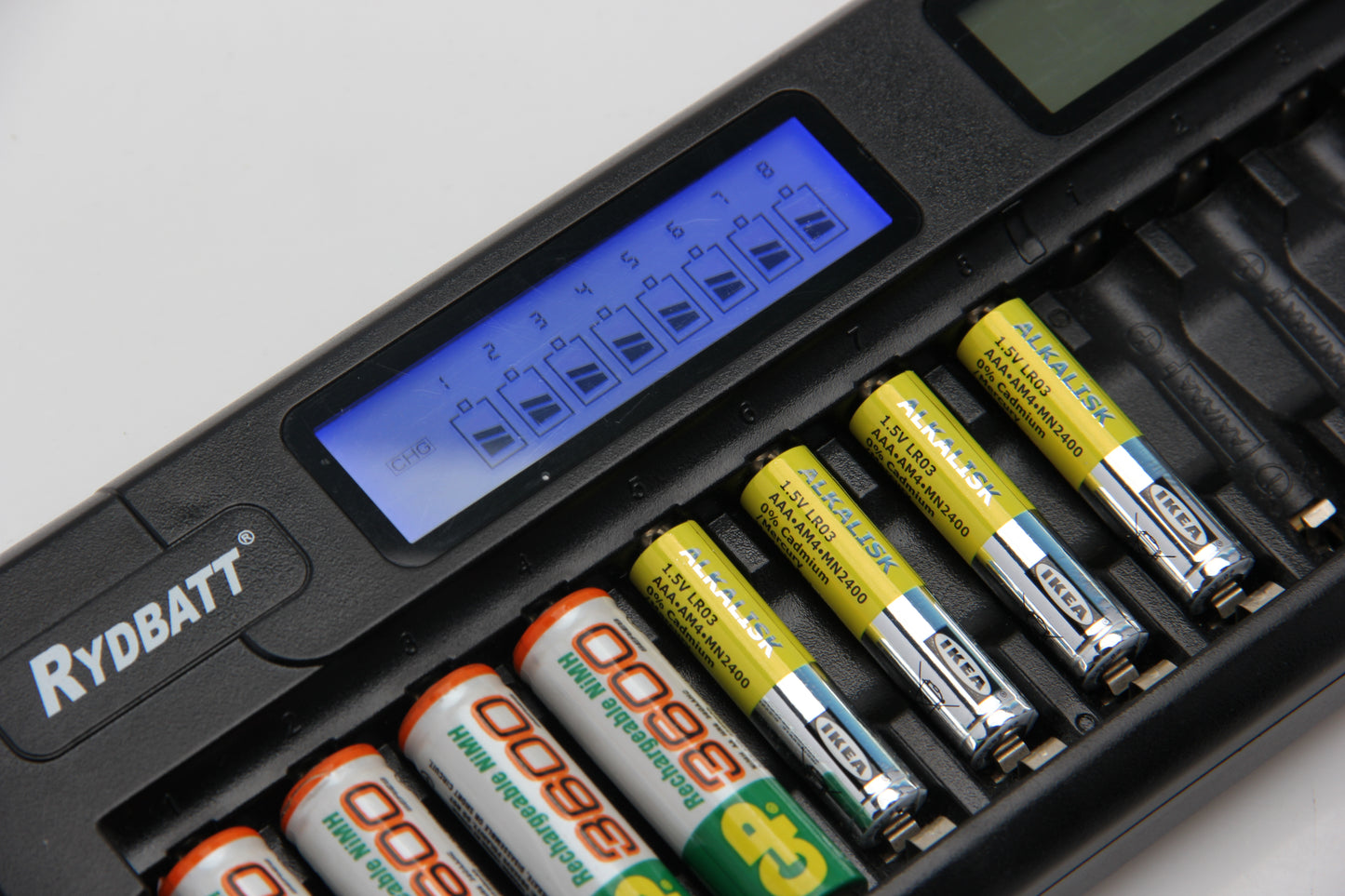Used 16 Bay AA/AAA LCD Smart Battery Charger