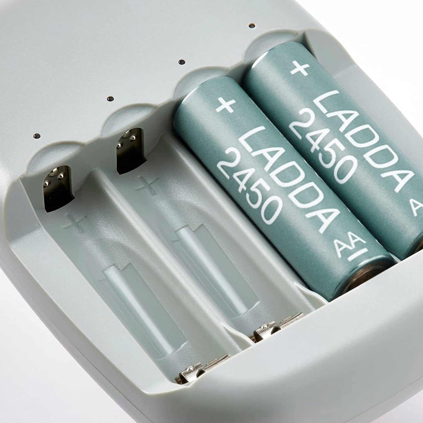 STENKOL/LADDA Battery charger and 4 batteries