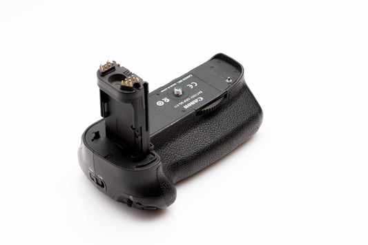 Used Canon BG-E11 Battery Grip For 5D Mark III